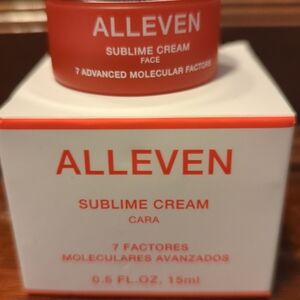 Sublime Cream - Red